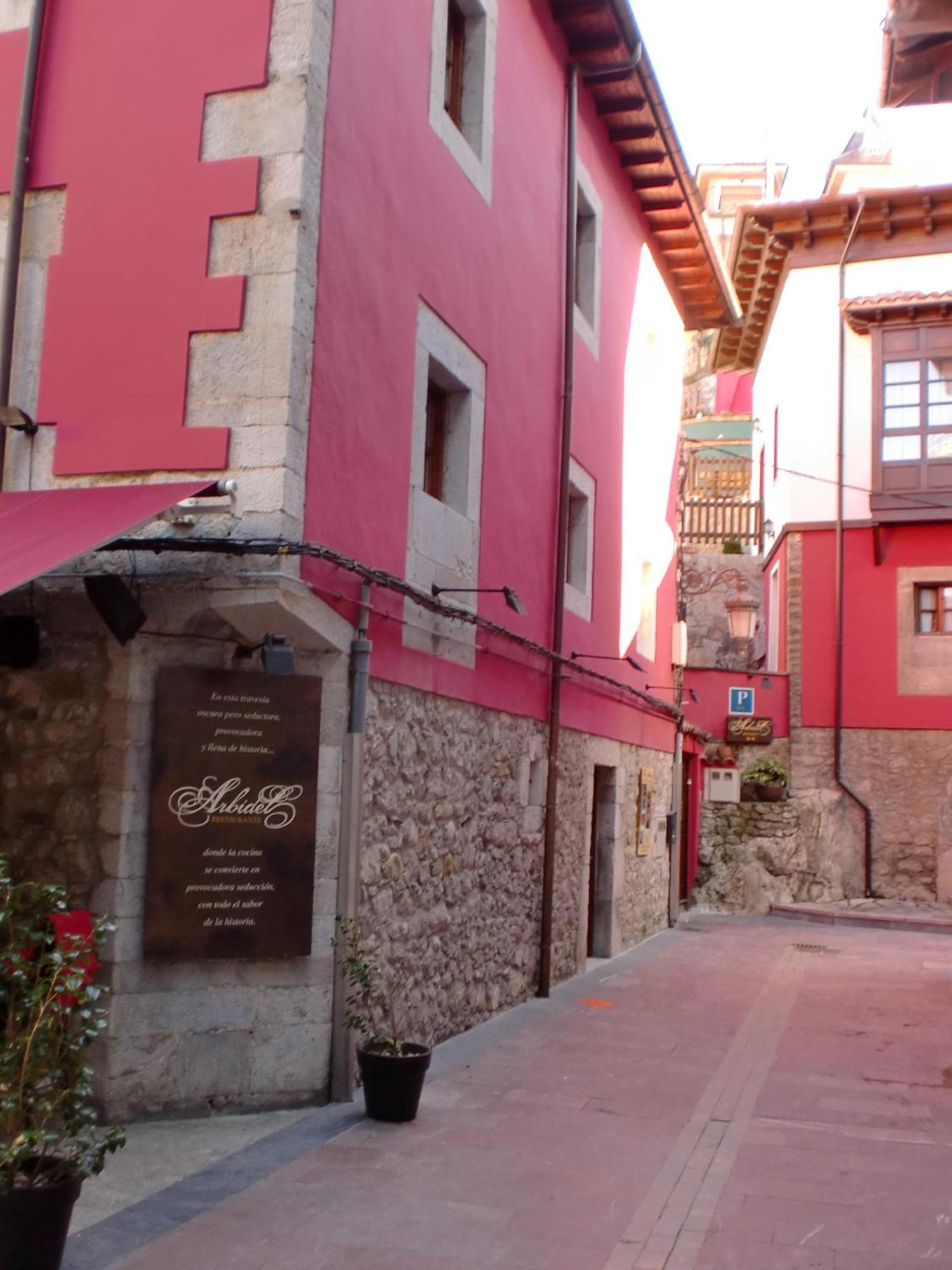 Pension Arbidel Ribadesella Bagian luar foto