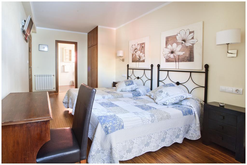 Pension Arbidel Ribadesella Bagian luar foto